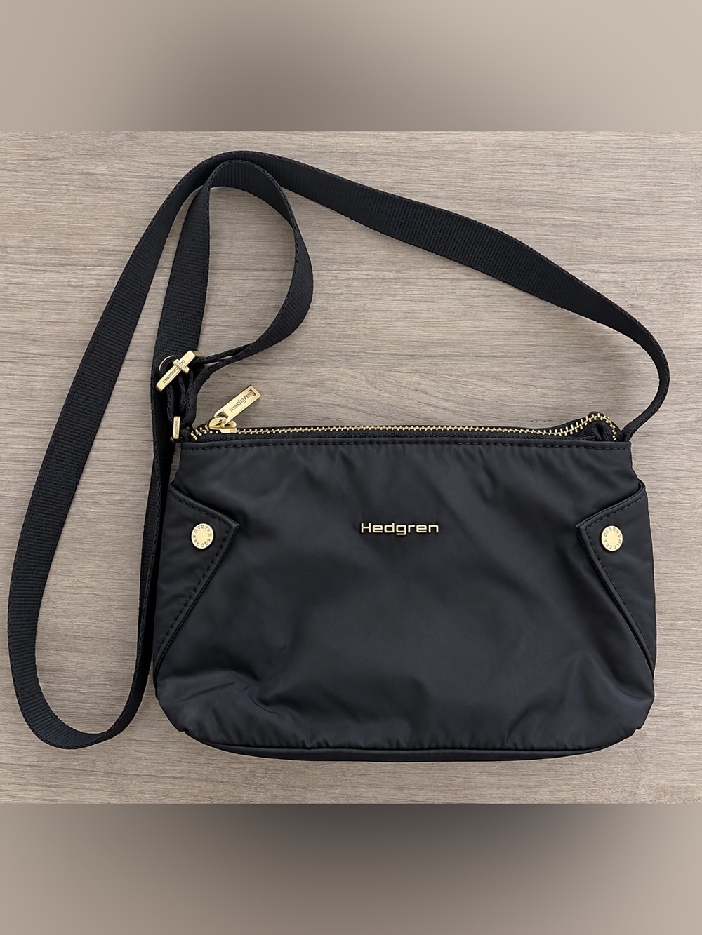 Hedgren Black Nylon Crossbody Bag Lightweight Travel Purse